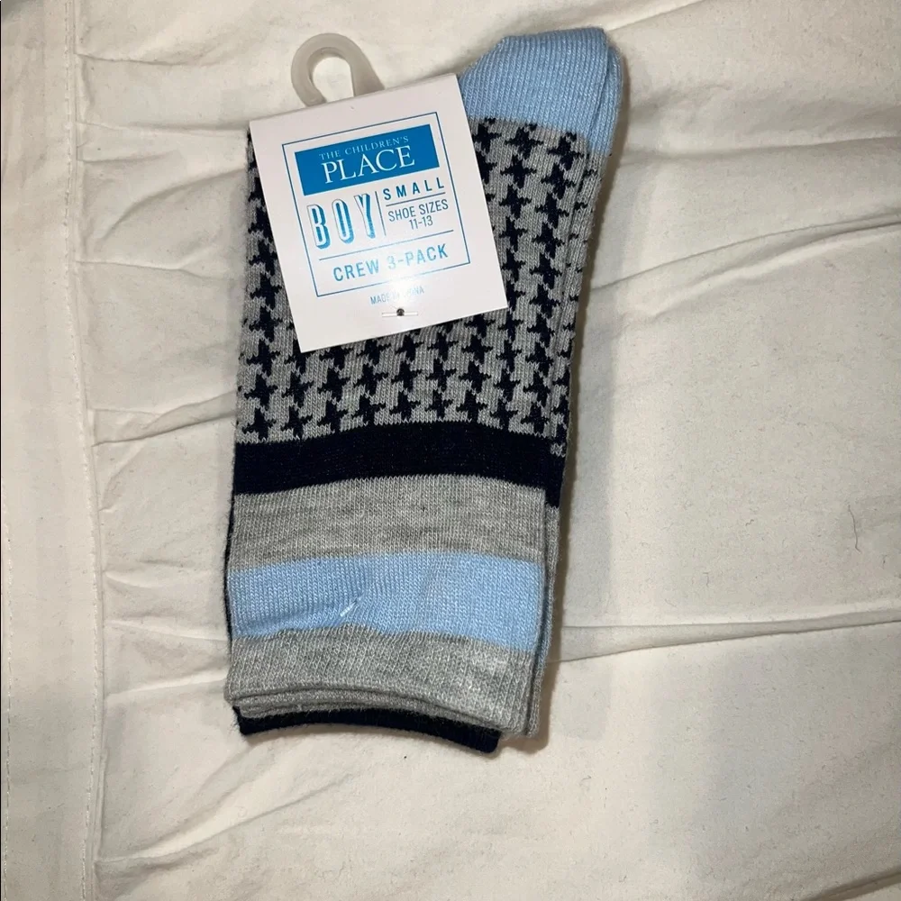 CHILDREN’S PLACE 3 PACK CREW SOCKS SMALL